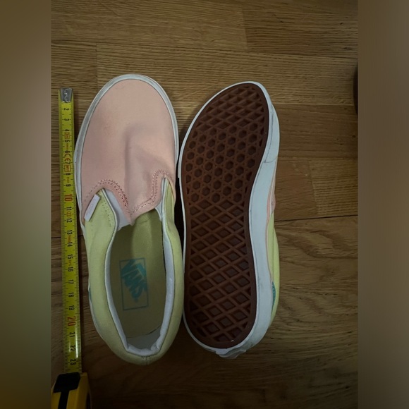 Vans slip on sneakers - Picture 8 of 9